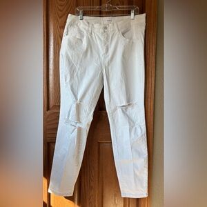 White Distressed Skinny Jeans - NEW w/o Tags
